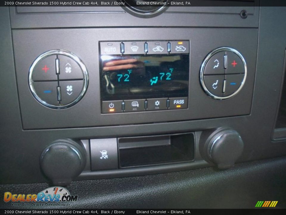 2009 Chevrolet Silverado 1500 Hybrid Crew Cab 4x4 Black / Ebony Photo #31