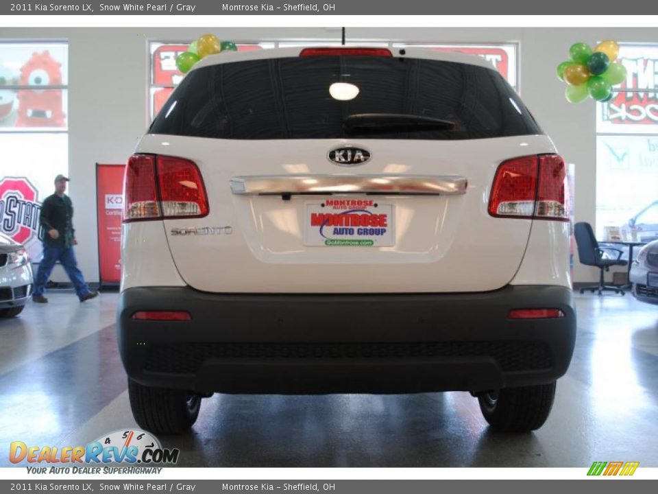 2011 Kia Sorento LX Snow White Pearl / Gray Photo #7