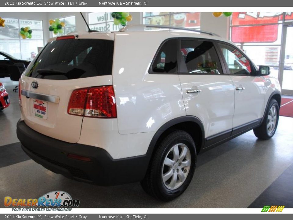 2011 Kia Sorento LX Snow White Pearl / Gray Photo #8
