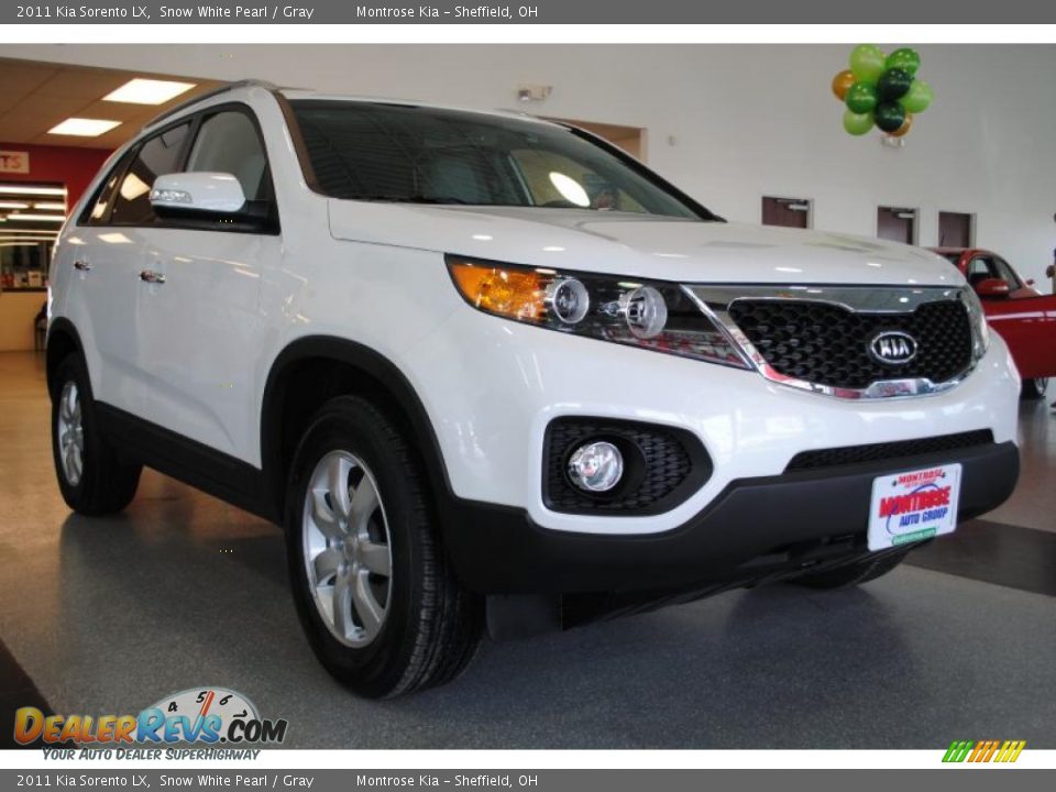 2011 Kia Sorento LX Snow White Pearl / Gray Photo #10