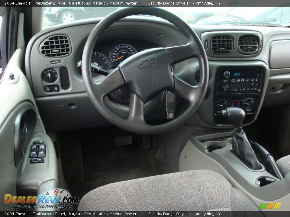 2004 Chevrolet TrailBlazer LT 4x4 Majestic Red Metallic / Medium Pewter Photo #7