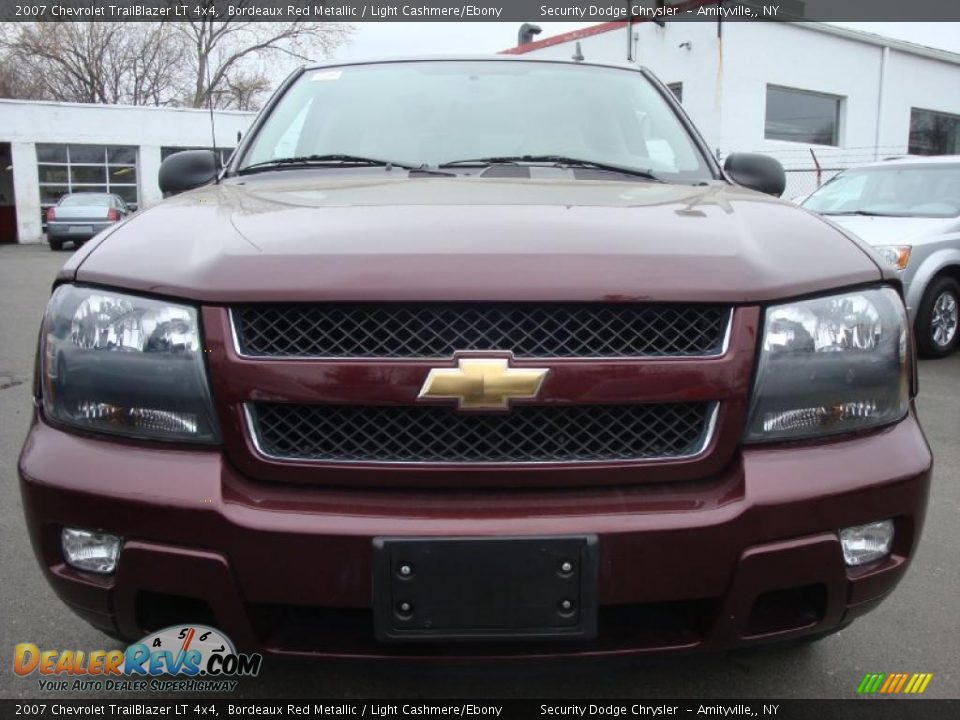 2007 Chevrolet TrailBlazer LT 4x4 Bordeaux Red Metallic / Light Cashmere/Ebony Photo #2