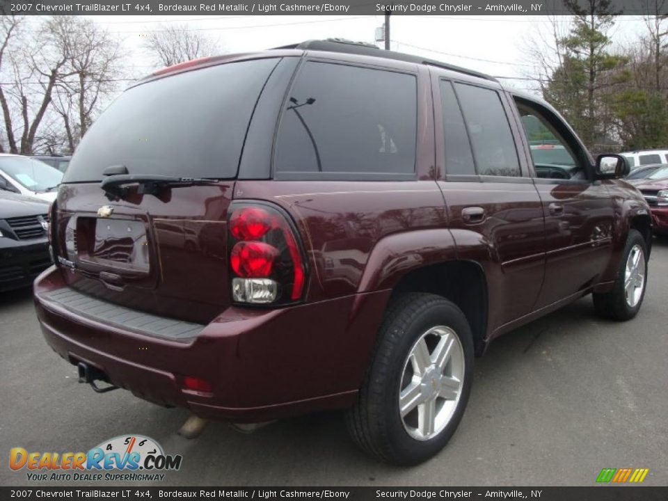 2007 Chevrolet TrailBlazer LT 4x4 Bordeaux Red Metallic / Light Cashmere/Ebony Photo #4