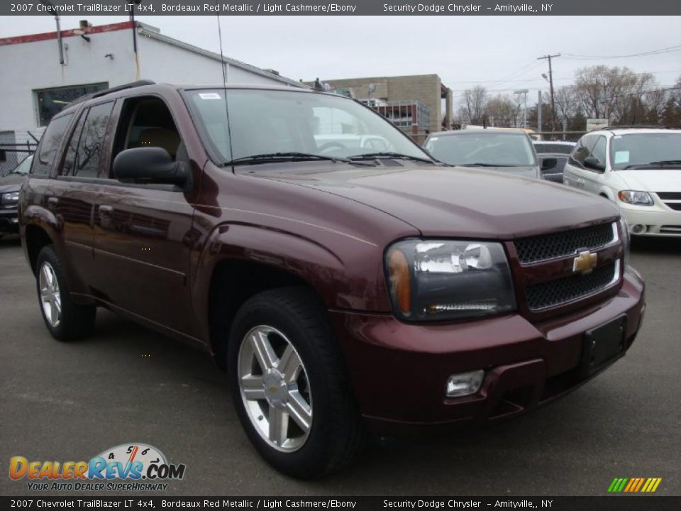 2007 Chevrolet TrailBlazer LT 4x4 Bordeaux Red Metallic / Light Cashmere/Ebony Photo #5