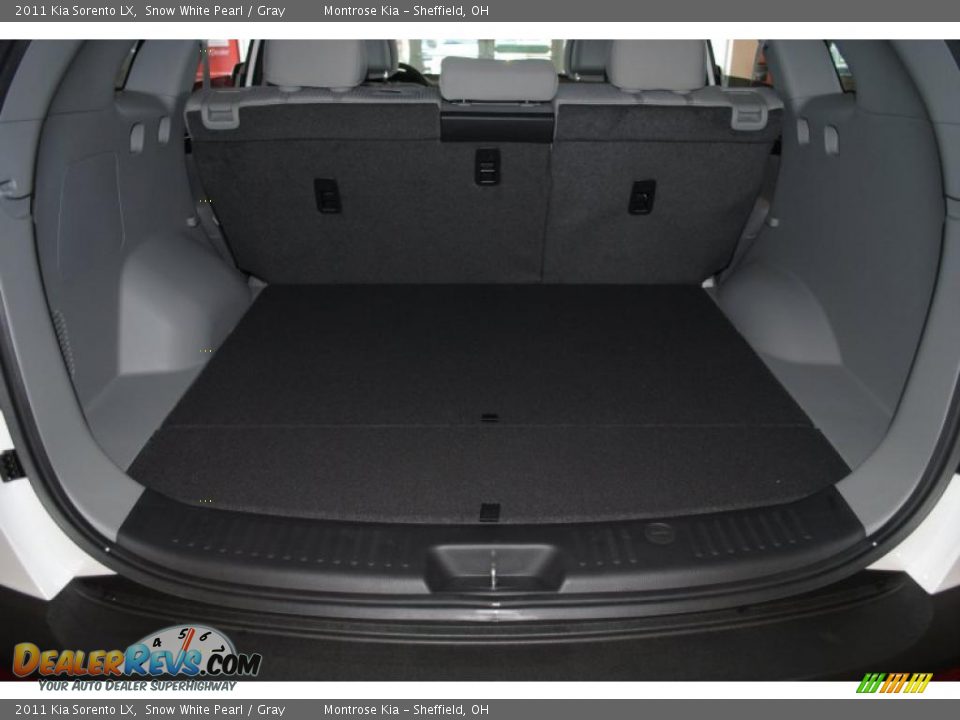 2011 Kia Sorento LX Snow White Pearl / Gray Photo #28