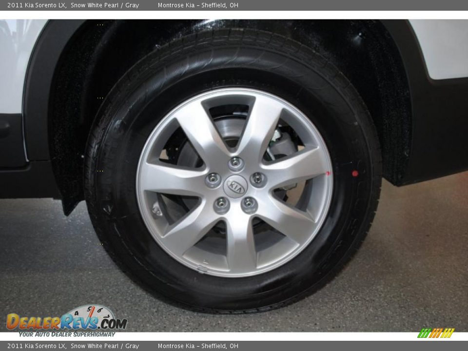 2011 Kia Sorento LX Snow White Pearl / Gray Photo #30