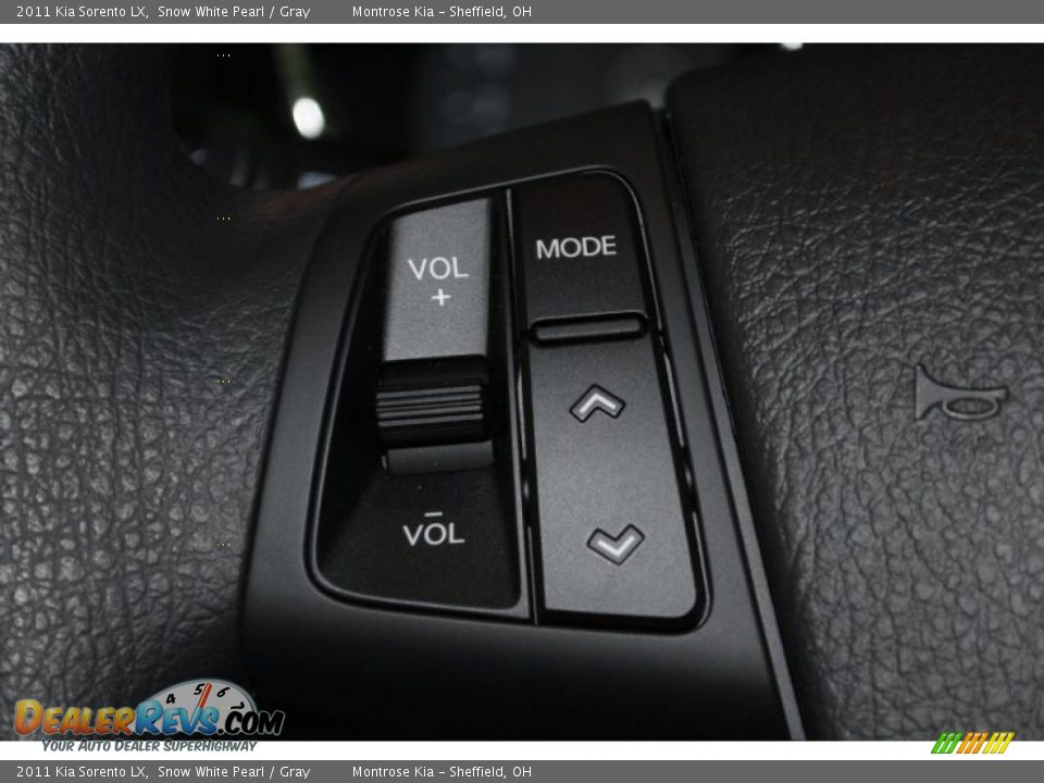 2011 Kia Sorento LX Snow White Pearl / Gray Photo #33