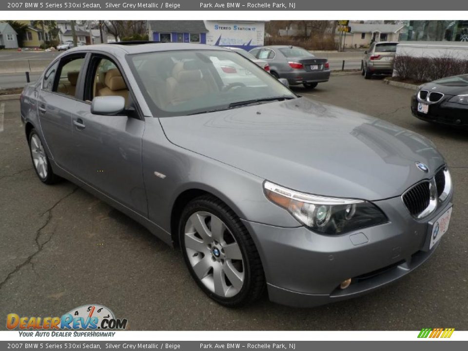 2007 BMW 5 Series 530xi Sedan Silver Grey Metallic / Beige Photo #2