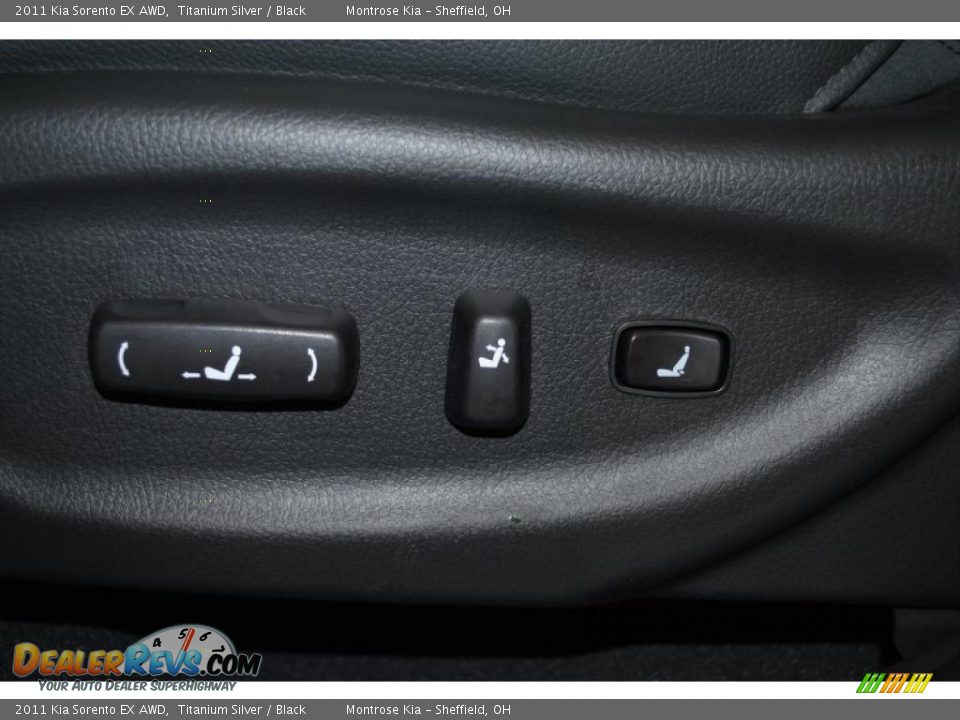 2011 Kia Sorento EX AWD Titanium Silver / Black Photo #17
