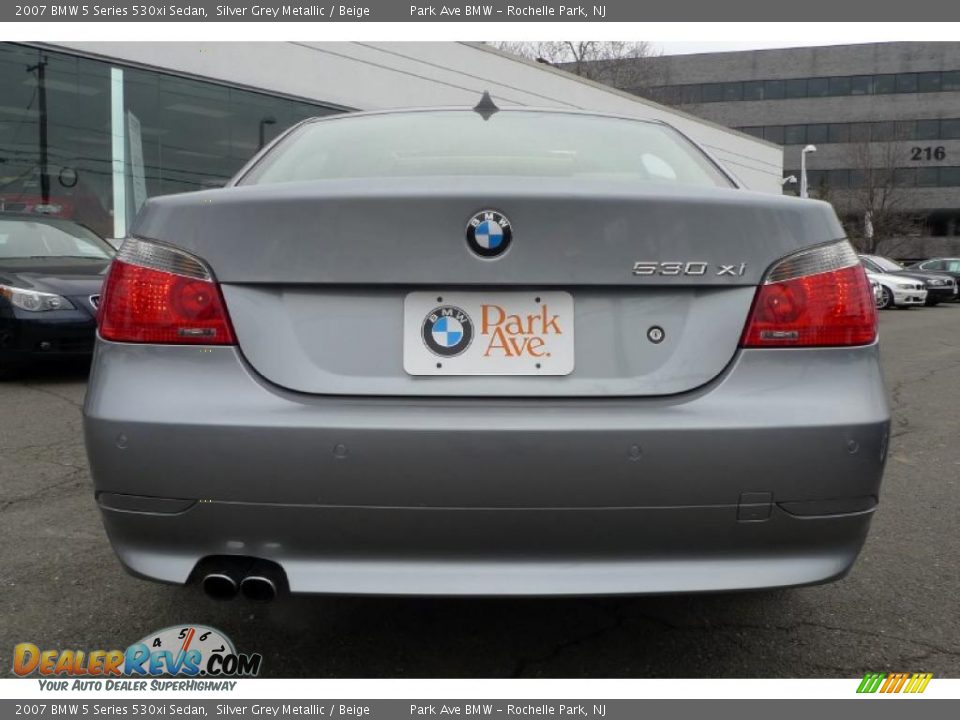 2007 BMW 5 Series 530xi Sedan Silver Grey Metallic / Beige Photo #16