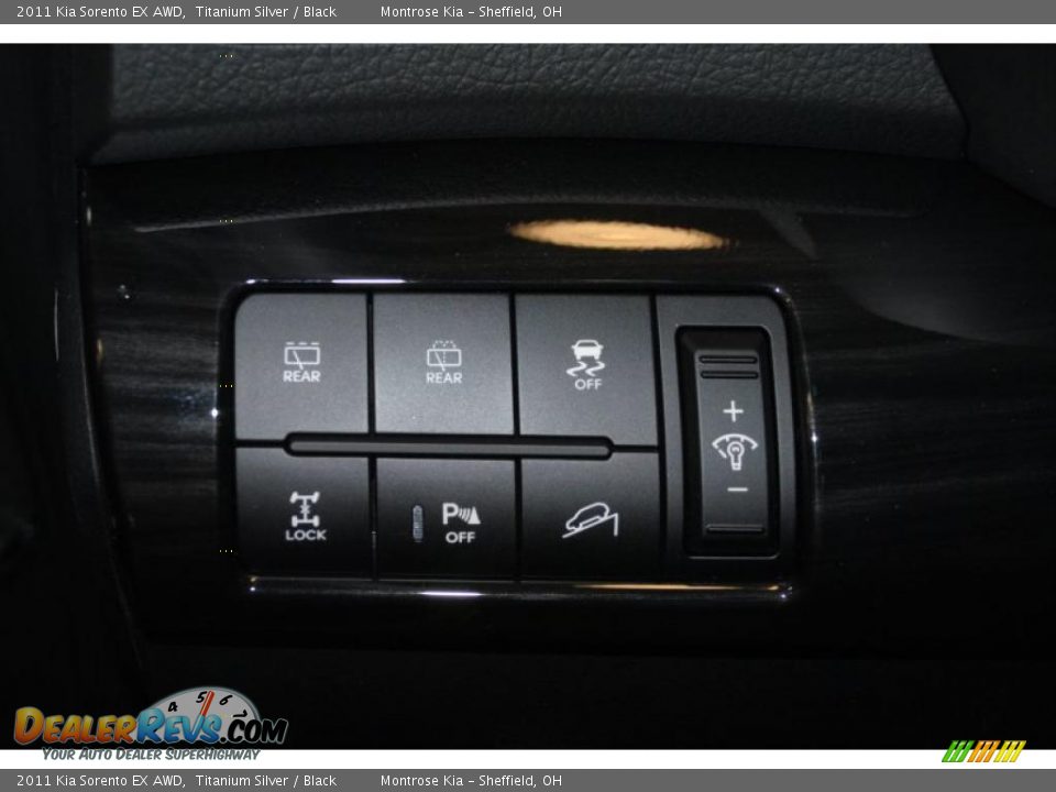 2011 Kia Sorento EX AWD Titanium Silver / Black Photo #32