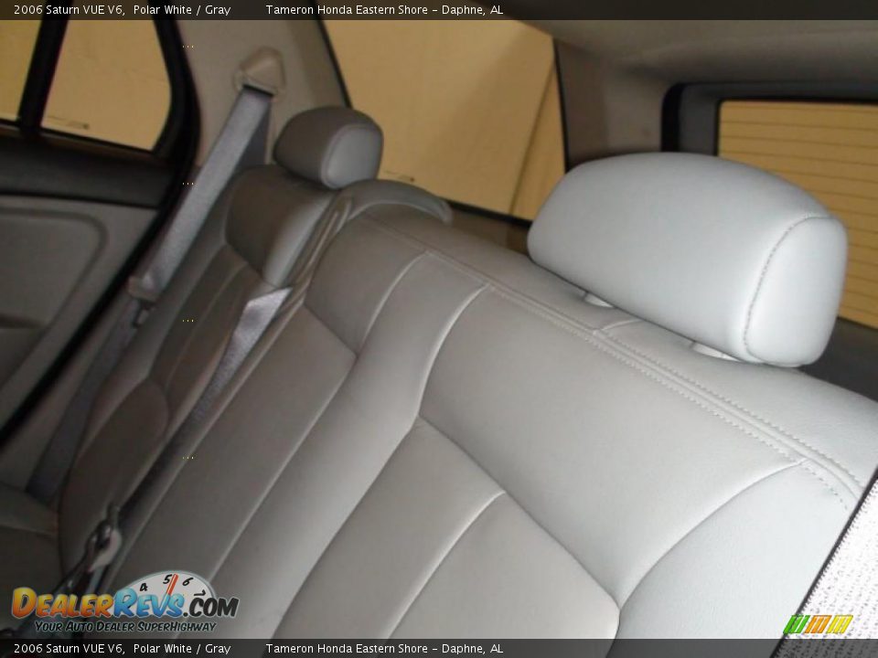 2006 Saturn VUE V6 Polar White / Gray Photo #26