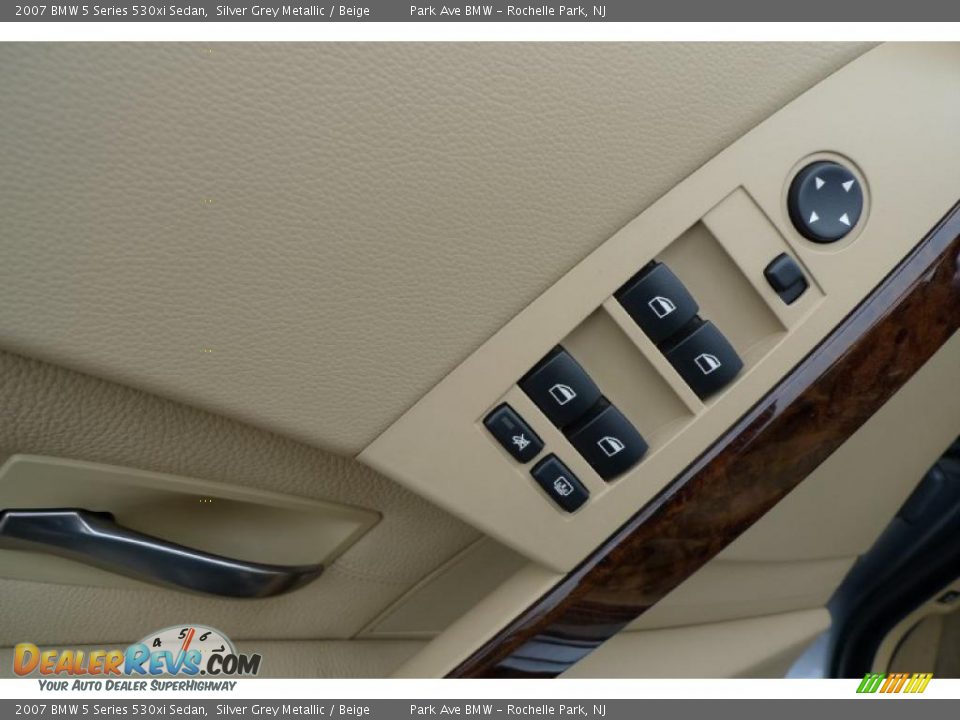 2007 BMW 5 Series 530xi Sedan Silver Grey Metallic / Beige Photo #27