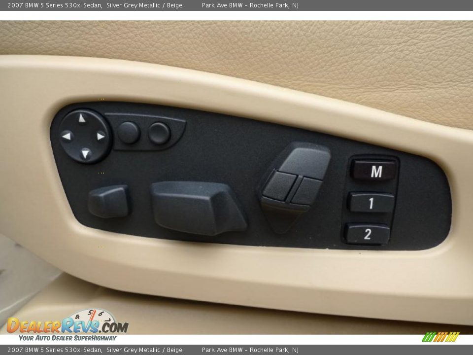 2007 BMW 5 Series 530xi Sedan Silver Grey Metallic / Beige Photo #29