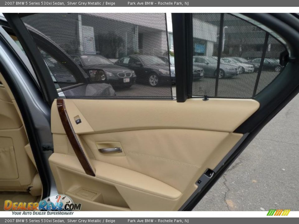 2007 BMW 5 Series 530xi Sedan Silver Grey Metallic / Beige Photo #33