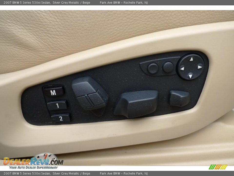 2007 BMW 5 Series 530xi Sedan Silver Grey Metallic / Beige Photo #35