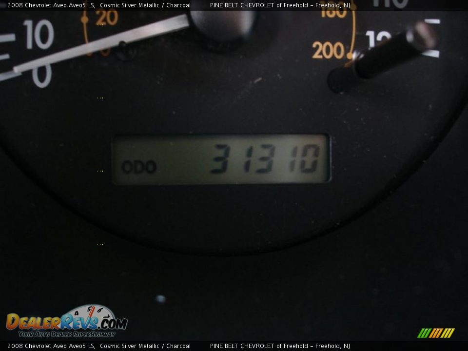 2008 Chevrolet Aveo Aveo5 LS Cosmic Silver Metallic / Charcoal Photo #17