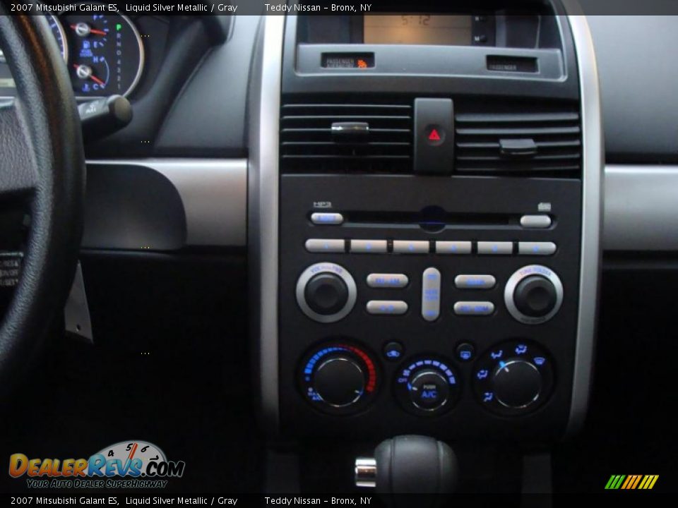 2007 Mitsubishi Galant ES Liquid Silver Metallic / Gray Photo #19