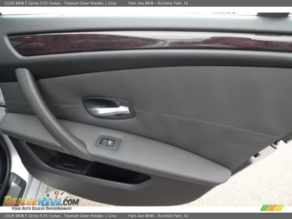 2008 BMW 5 Series 535i Sedan Titanium Silver Metallic / Grey Photo #32