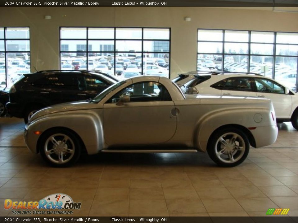 2004 Chevrolet SSR Ricochet Silver Metallic / Ebony Photo #2