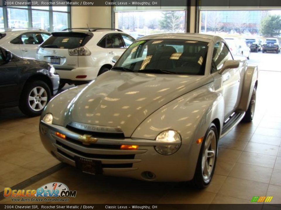 2004 Chevrolet SSR Ricochet Silver Metallic / Ebony Photo #4