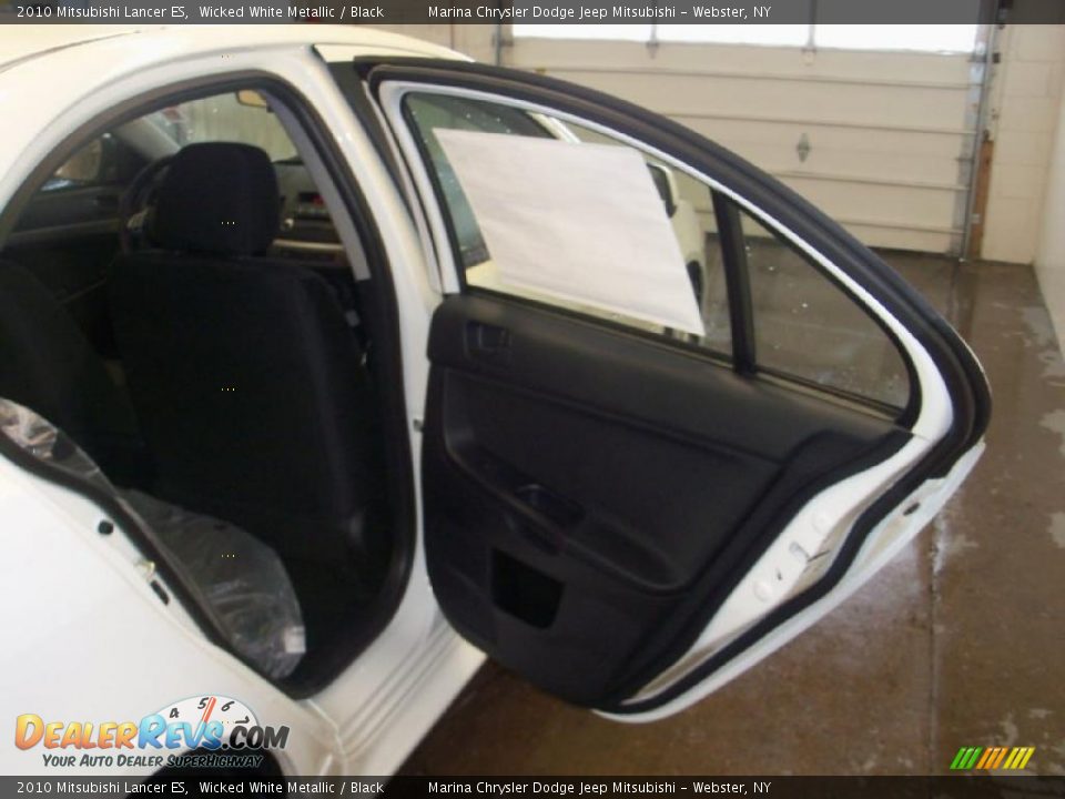 2010 Mitsubishi Lancer ES Wicked White Metallic / Black Photo #18