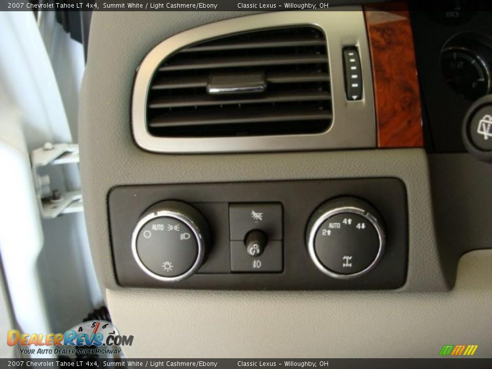 2007 Chevrolet Tahoe LT 4x4 Summit White / Light Cashmere/Ebony Photo #10