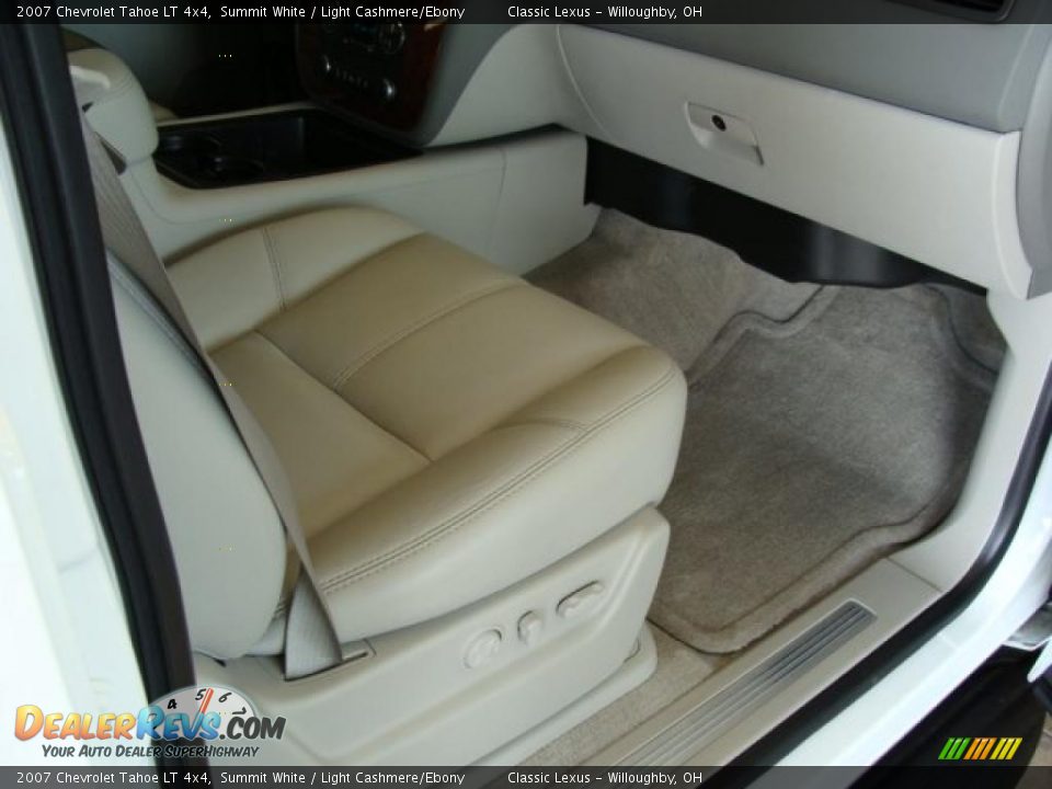 2007 Chevrolet Tahoe LT 4x4 Summit White / Light Cashmere/Ebony Photo #17