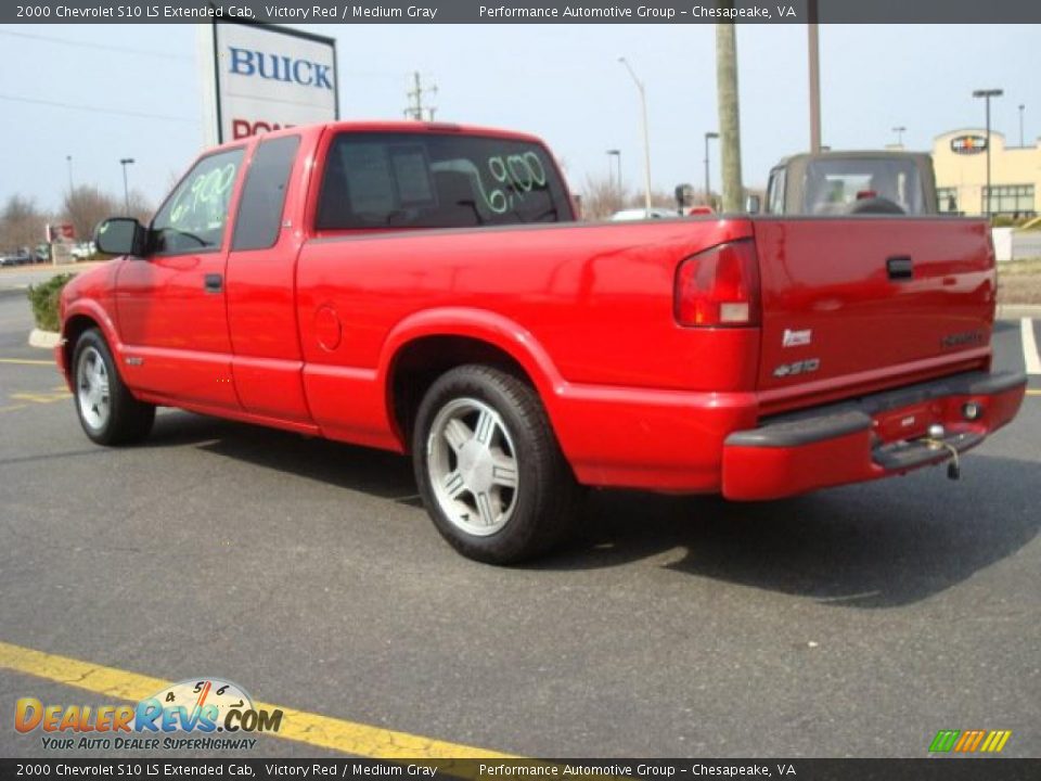2000 Chevrolet S10 LS Extended Cab Victory Red / Medium Gray Photo #4