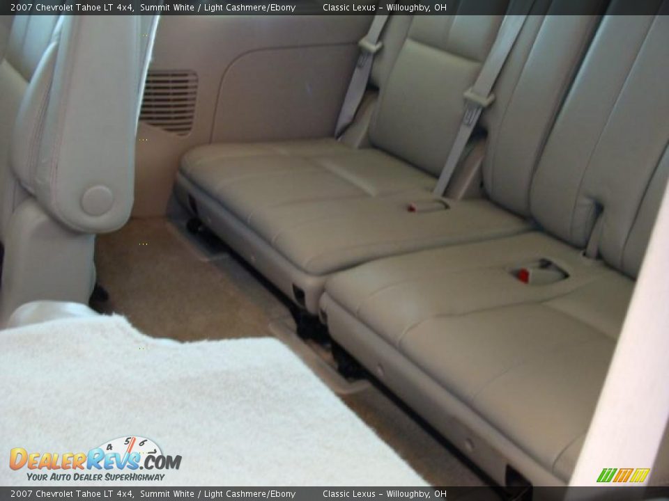 2007 Chevrolet Tahoe LT 4x4 Summit White / Light Cashmere/Ebony Photo #20