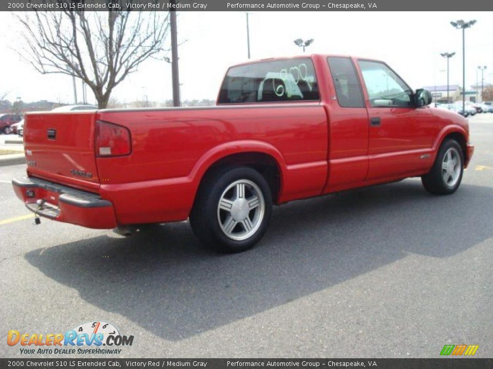 2000 Chevrolet S10 LS Extended Cab Victory Red / Medium Gray Photo #6
