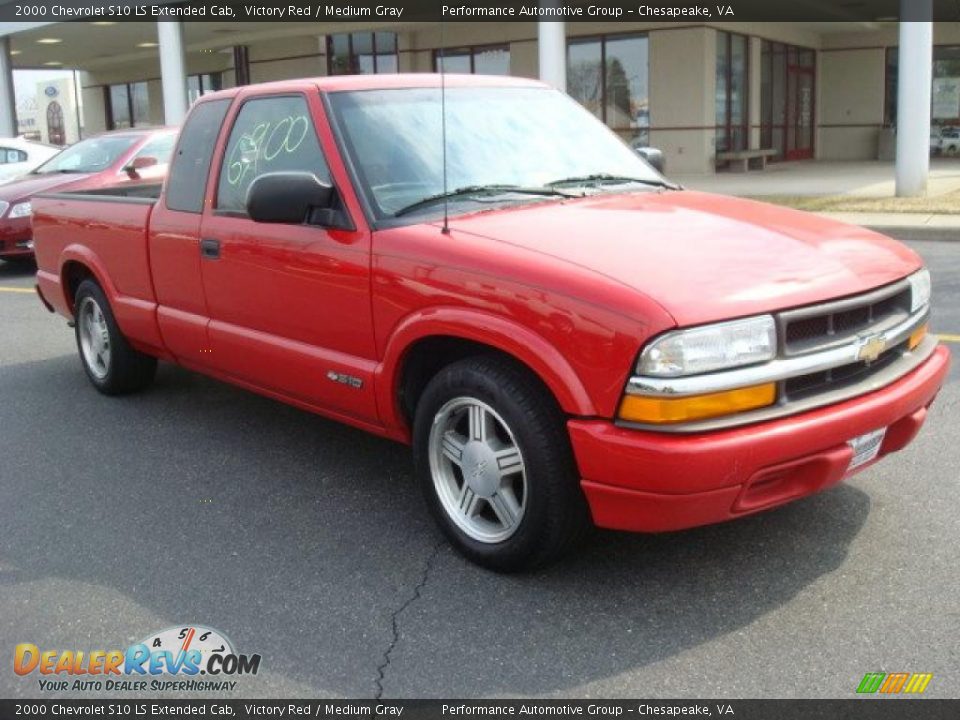2000 Chevrolet S10 LS Extended Cab Victory Red / Medium Gray Photo #8
