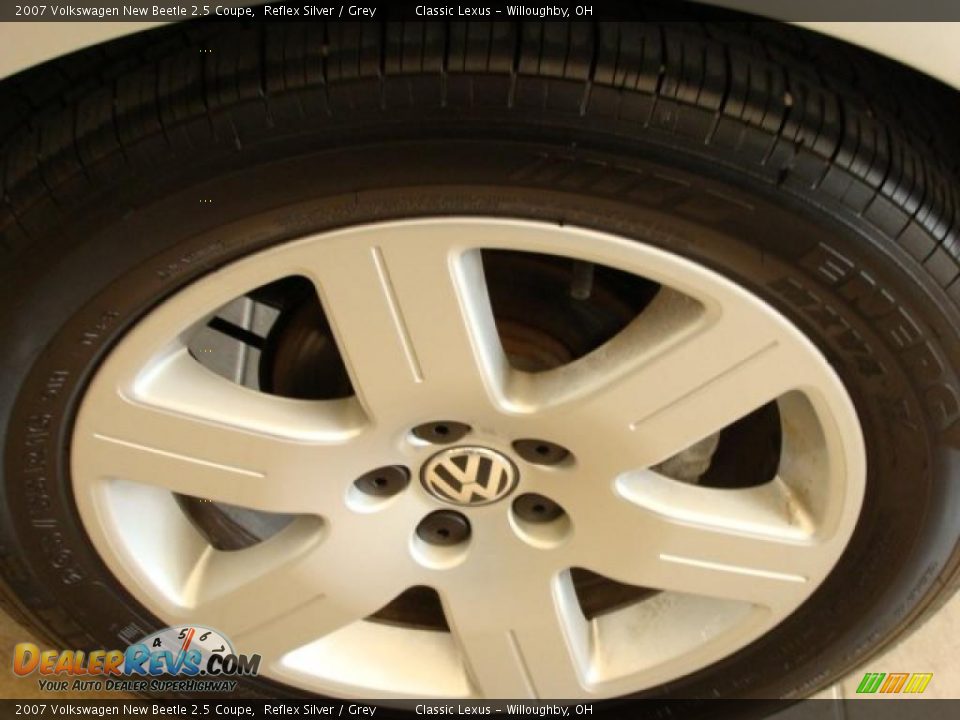 2007 Volkswagen New Beetle 2.5 Coupe Reflex Silver / Grey Photo #5