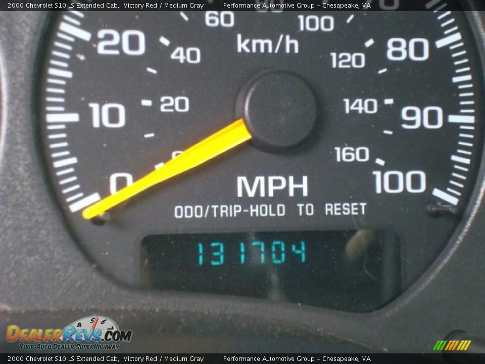 2000 Chevrolet S10 LS Extended Cab Victory Red / Medium Gray Photo #18