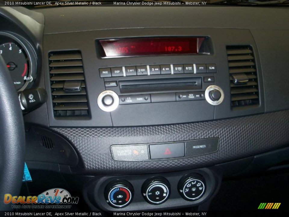 2010 Mitsubishi Lancer DE Apex Silver Metallic / Black Photo #3