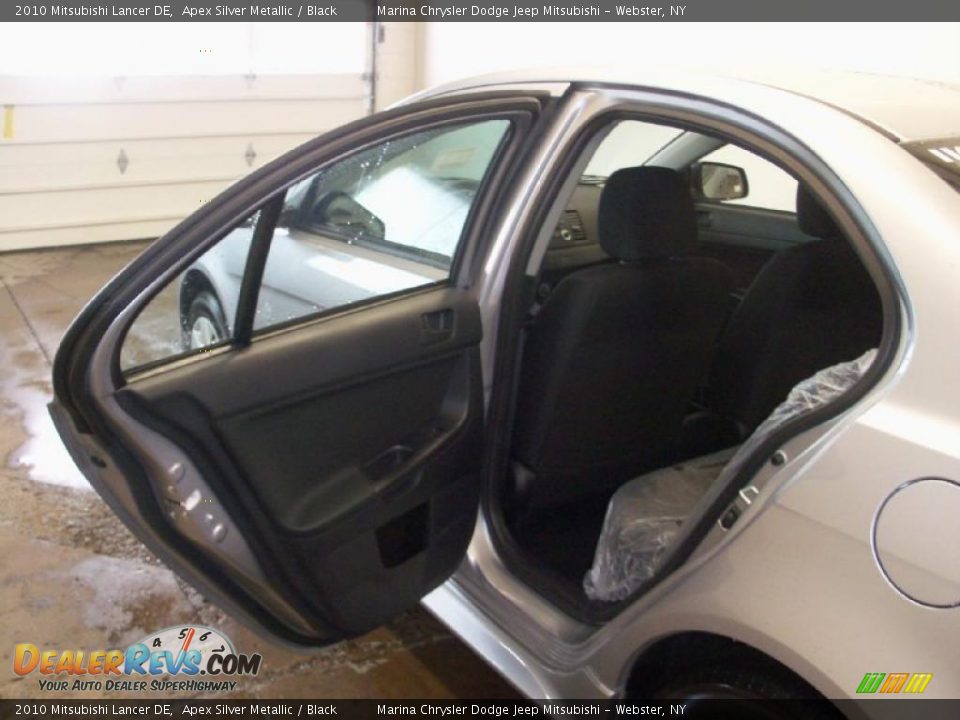 2010 Mitsubishi Lancer DE Apex Silver Metallic / Black Photo #13