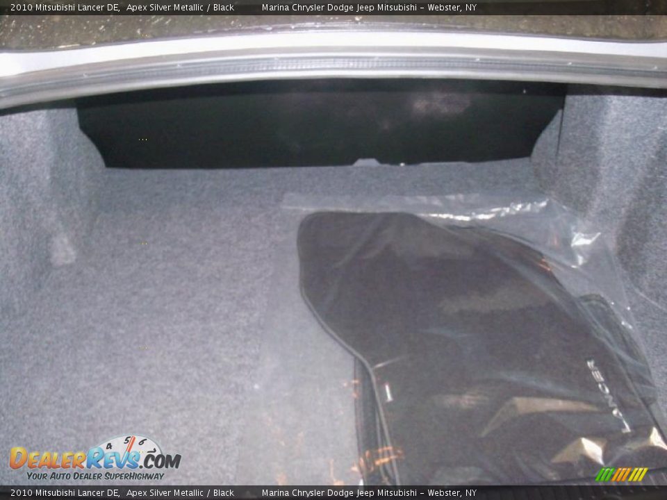 2010 Mitsubishi Lancer DE Apex Silver Metallic / Black Photo #16