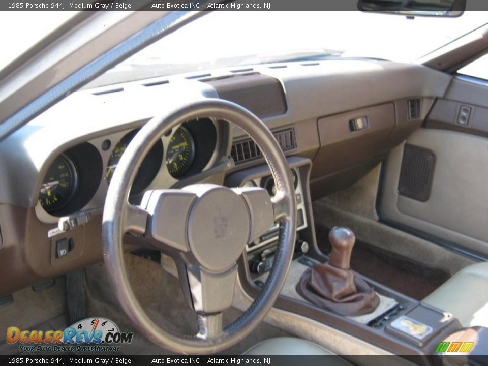 1985 Porsche 944 Medium Gray / Beige Photo #5