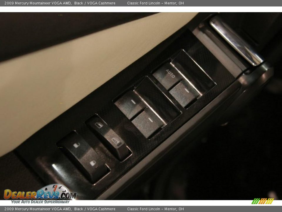 2009 Mercury Mountaineer VOGA AWD Black / VOGA Cashmere Photo #10