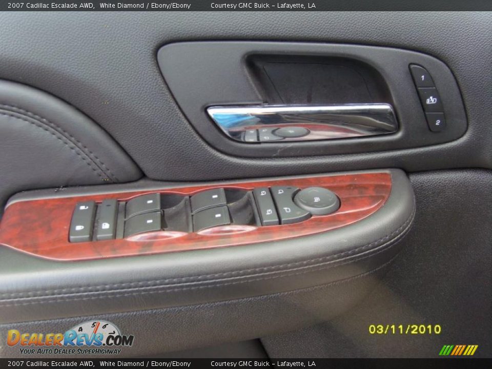 2007 Cadillac Escalade AWD White Diamond / Ebony/Ebony Photo #10