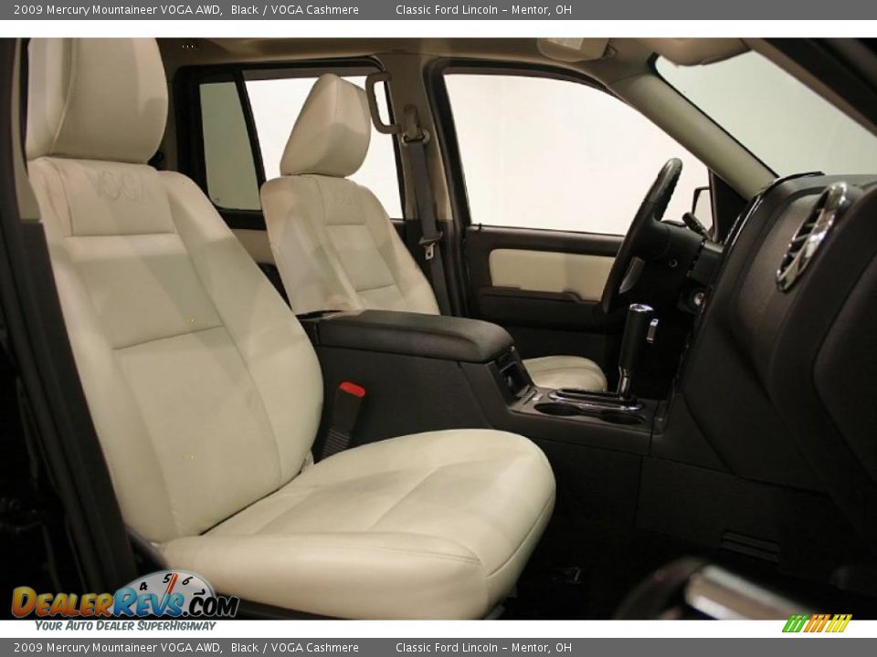 2009 Mercury Mountaineer VOGA AWD Black / VOGA Cashmere Photo #27