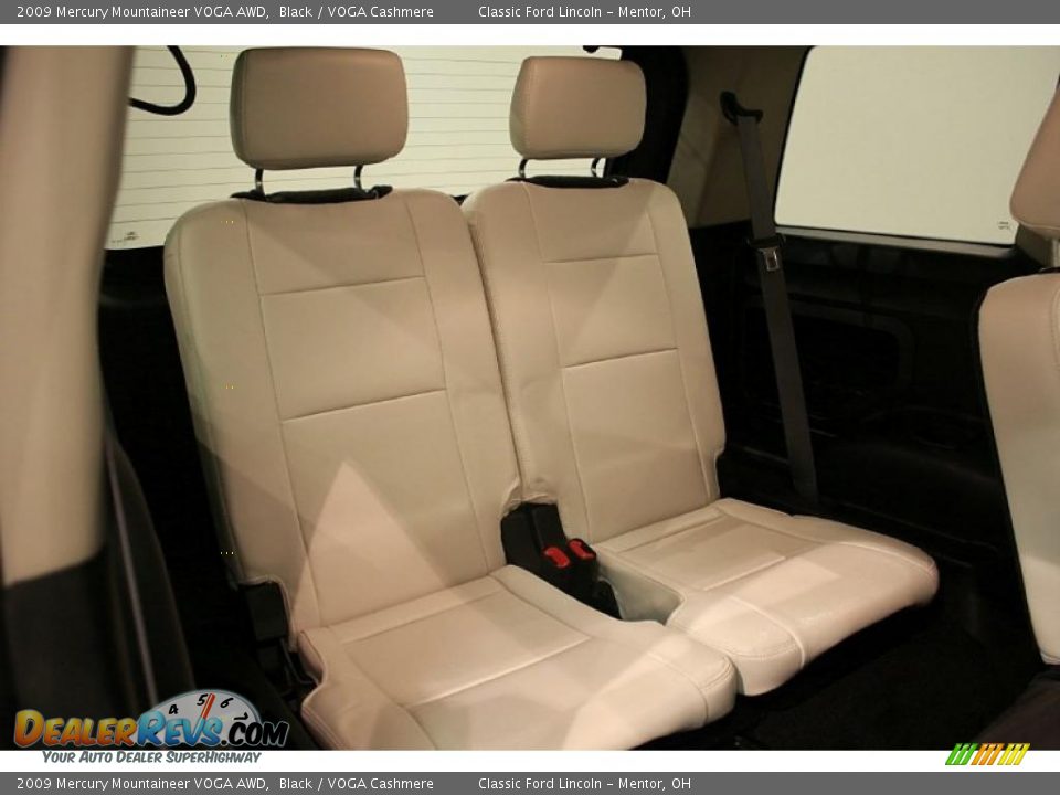 2009 Mercury Mountaineer VOGA AWD Black / VOGA Cashmere Photo #30