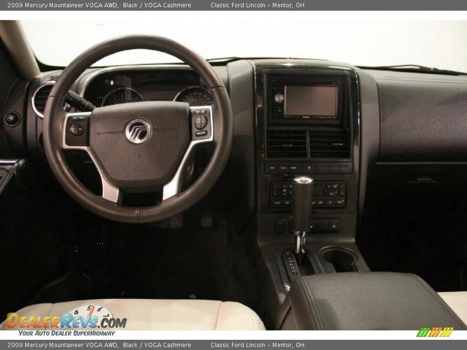 2009 Mercury Mountaineer VOGA AWD Black / VOGA Cashmere Photo #32