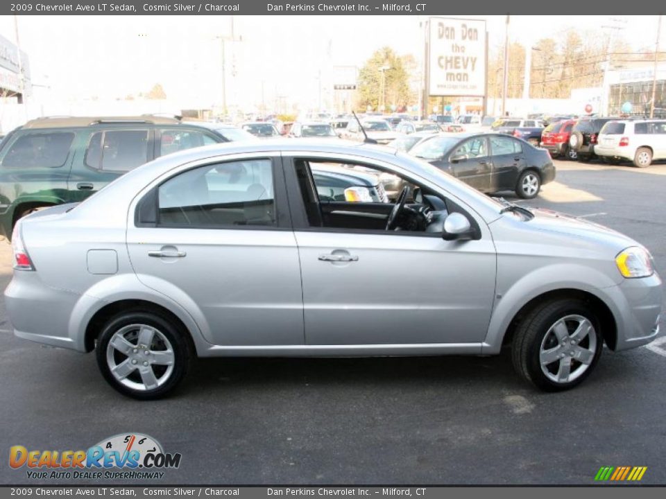 2009 Chevrolet Aveo LT Sedan Cosmic Silver / Charcoal Photo #4