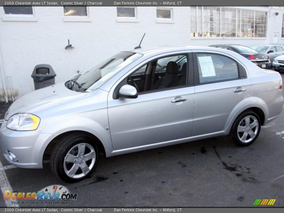 2009 Chevrolet Aveo LT Sedan Cosmic Silver / Charcoal Photo #8