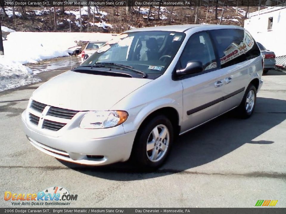 2006 Dodge Caravan SXT Bright Silver Metallic / Medium Slate Gray Photo #4