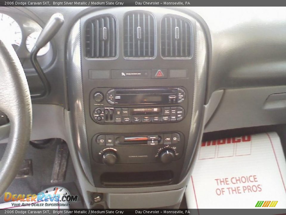 2006 Dodge Caravan SXT Bright Silver Metallic / Medium Slate Gray Photo #7