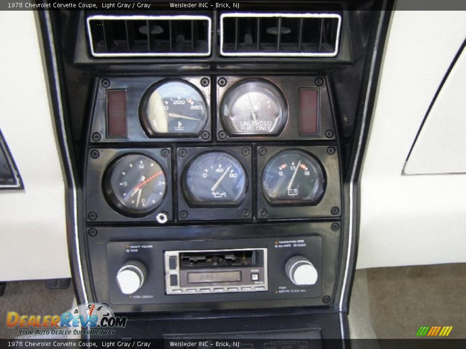 1978 Chevrolet Corvette Coupe Light Gray / Gray Photo #27