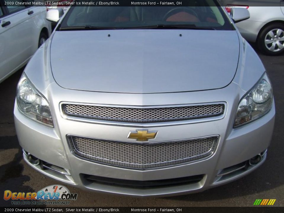 2009 Chevrolet Malibu LTZ Sedan Silver Ice Metallic / Ebony/Brick Photo #5