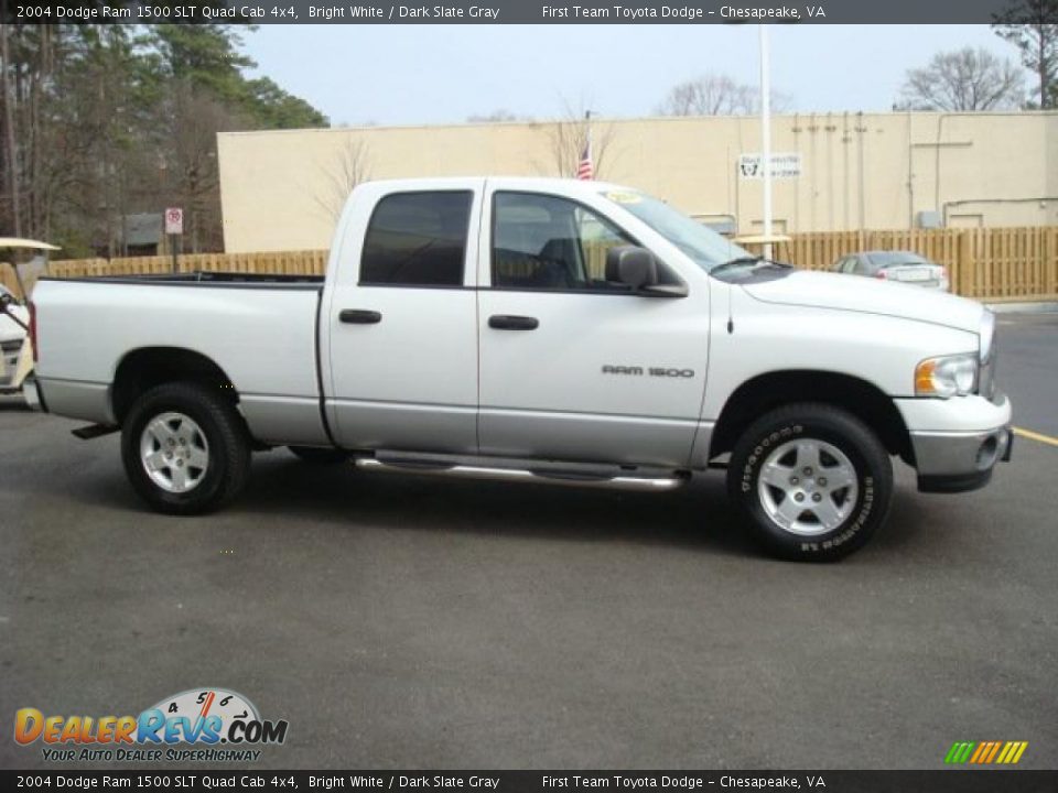 2004 Dodge Ram 1500 SLT Quad Cab 4x4 Bright White / Dark Slate Gray Photo #8